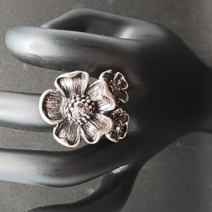 Adjustable Silver Tone Floral Ring